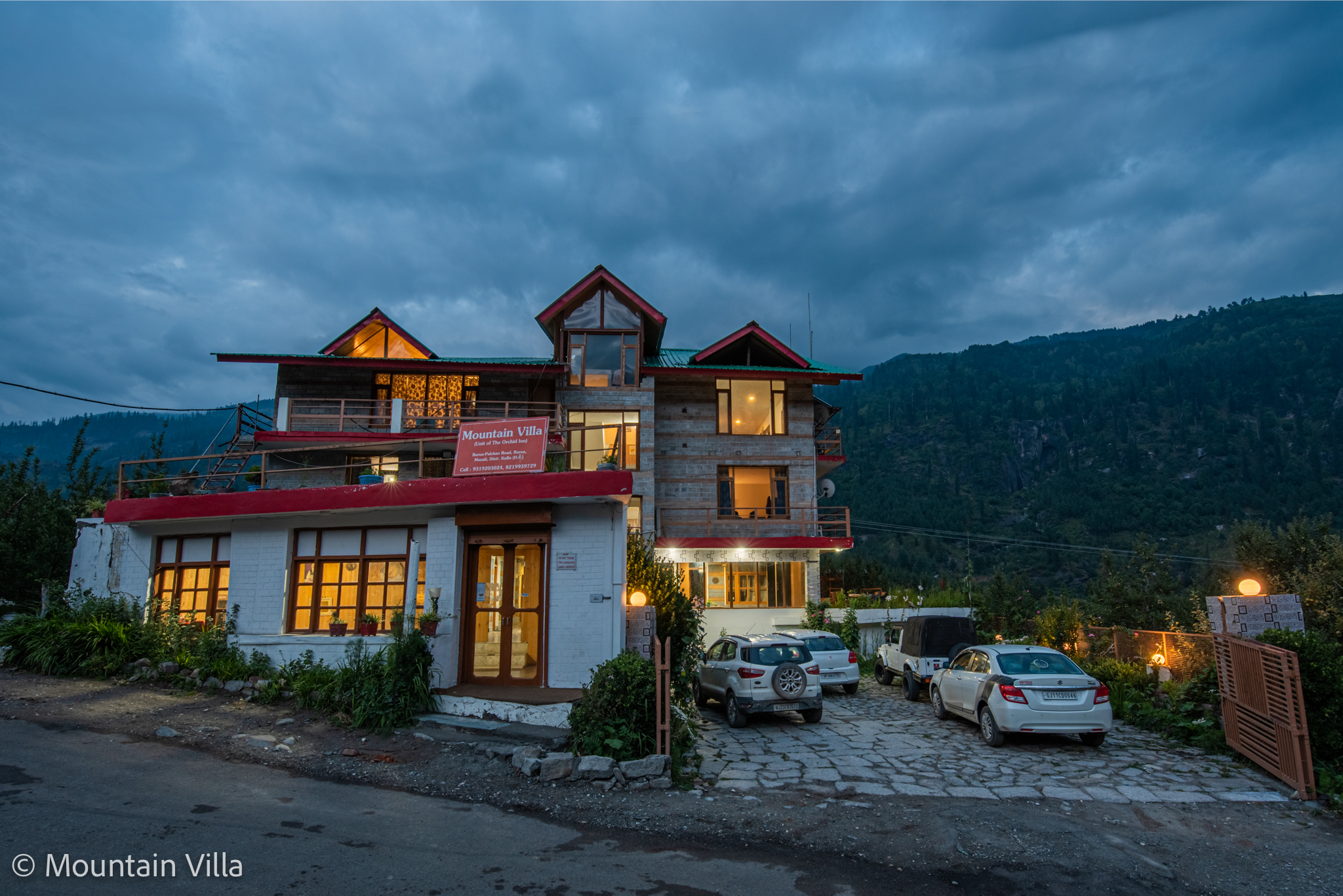 Glimpse of Mountain Villa