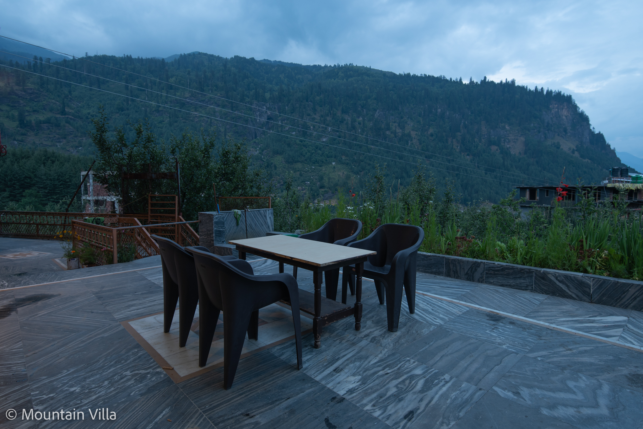 Glimpse of Mountain Villa