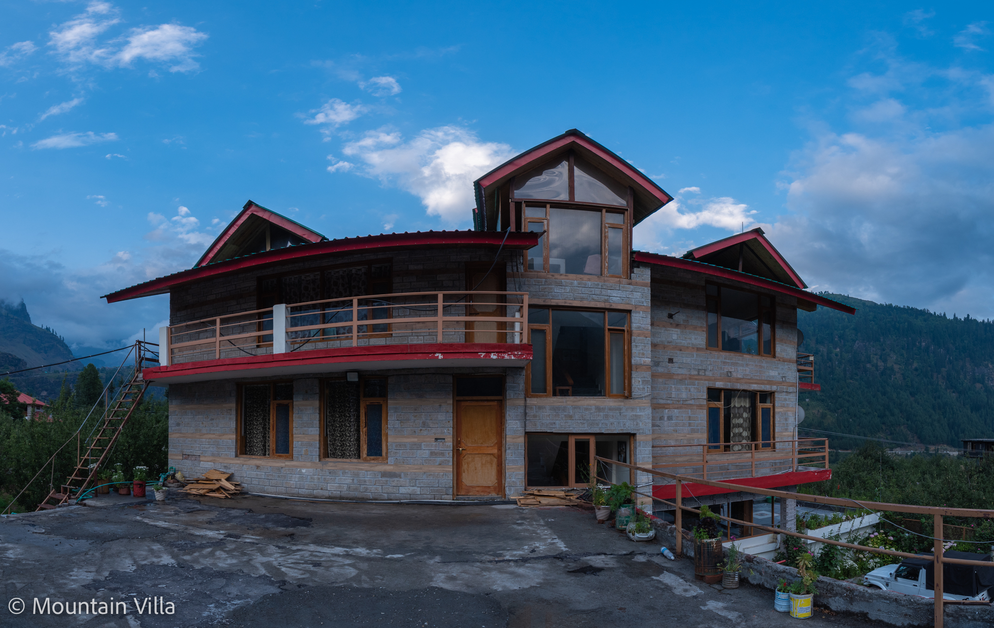 Glimpse of Mountain Villa