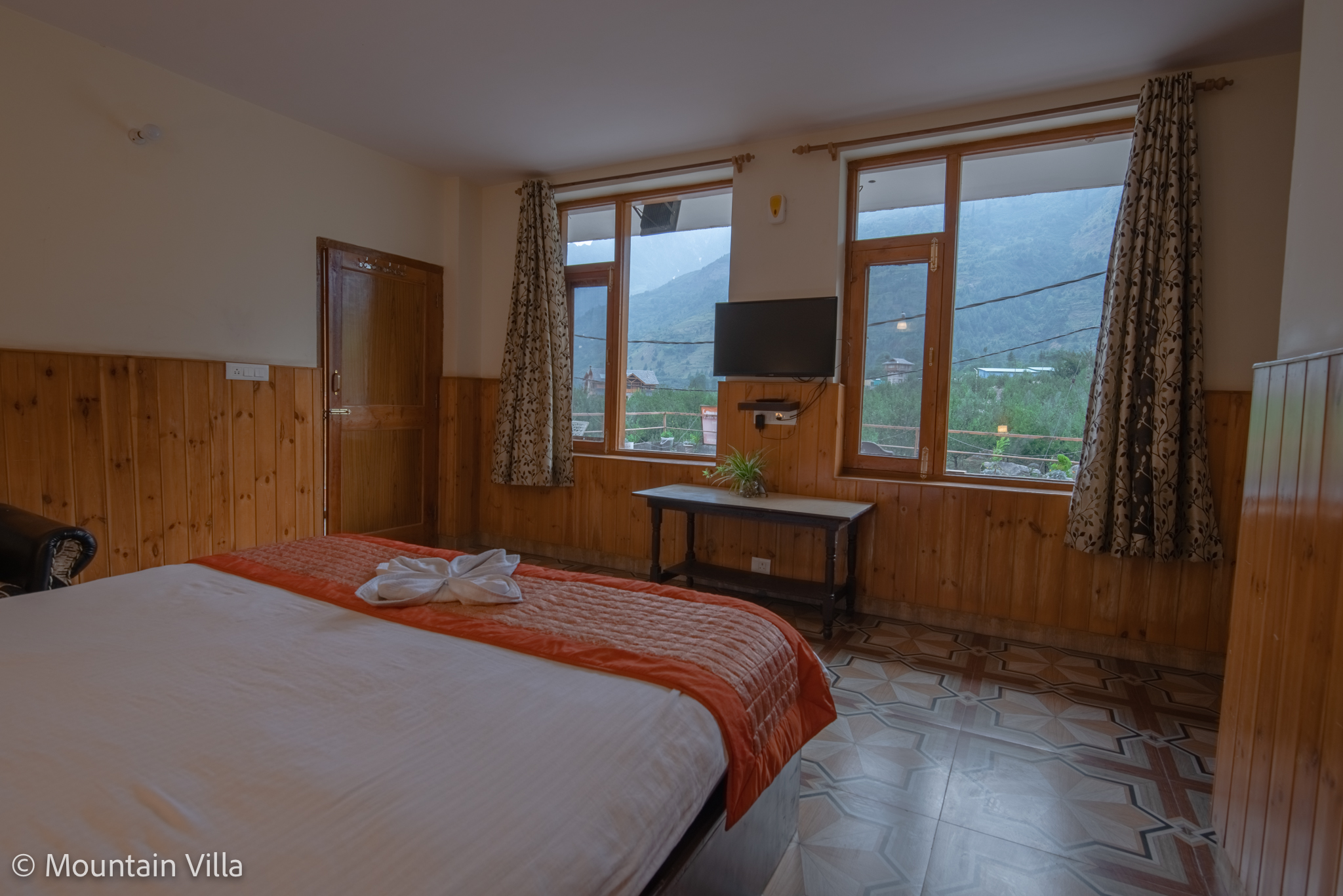 Glimpse of Mountain Villa
