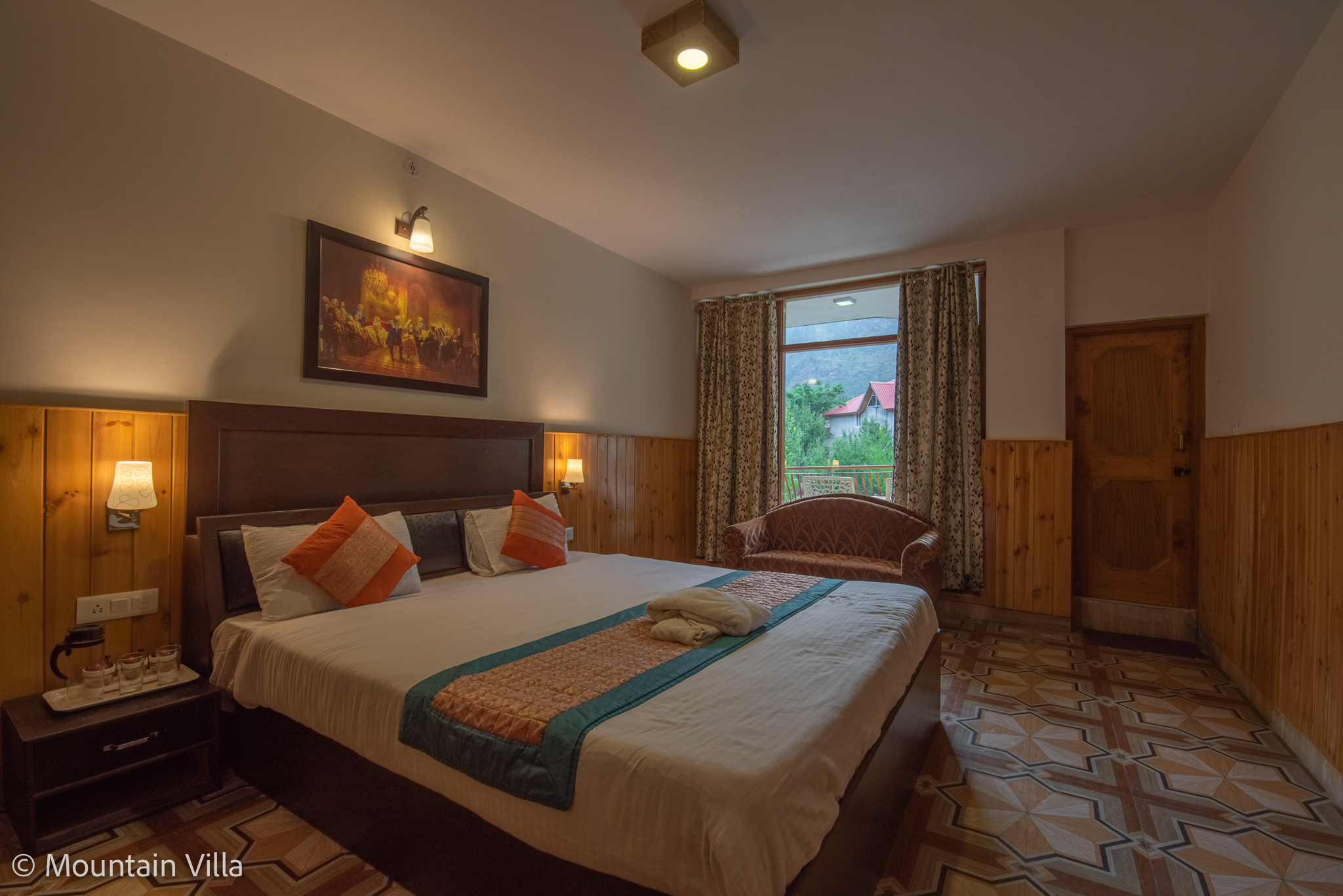 Glimpse of Mountain Villa