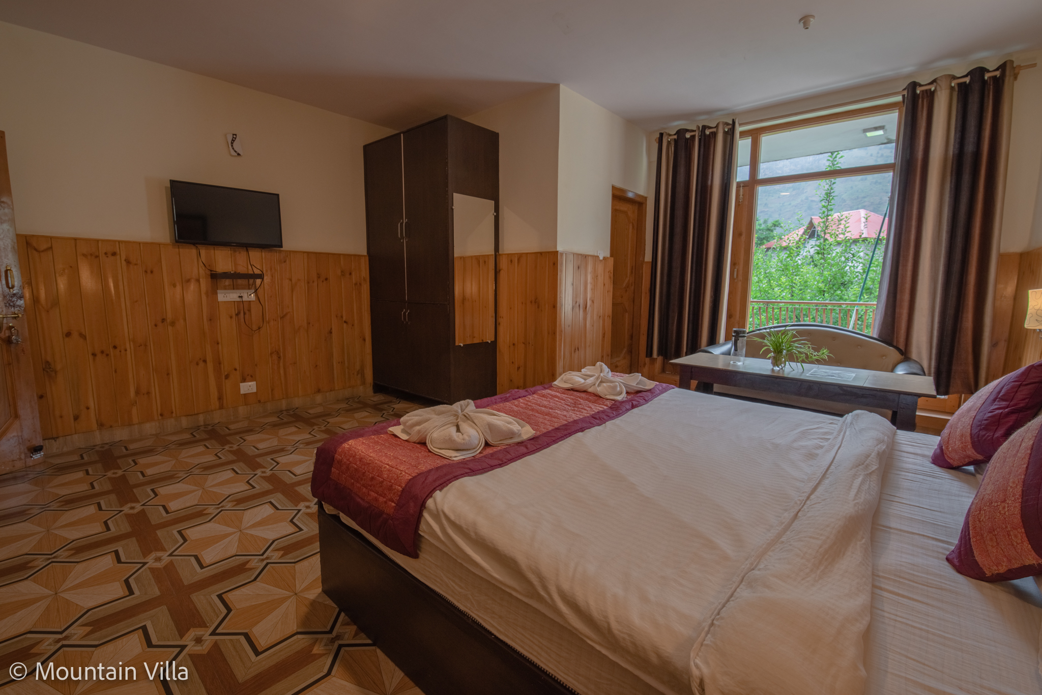 Glimpse of Mountain Villa